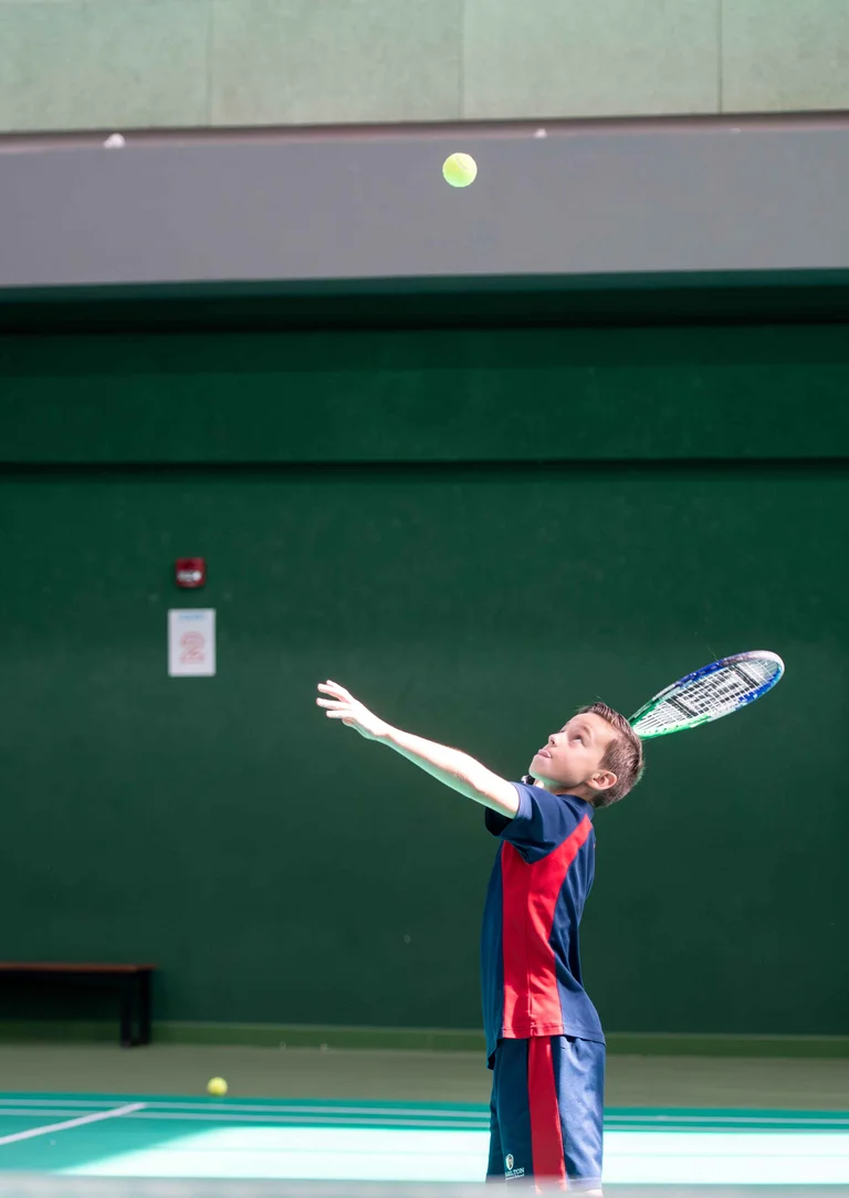 Badminton & Tennis