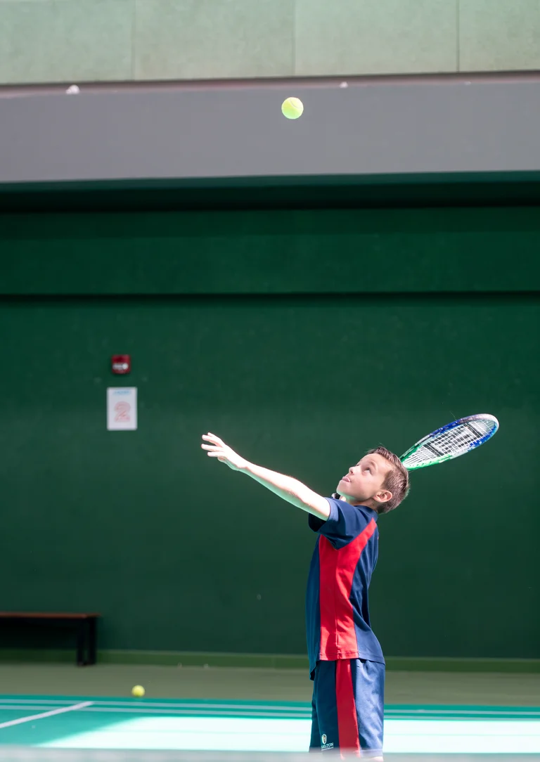 Badminton & Tennis